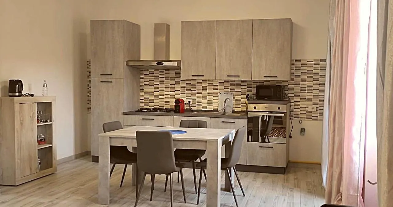 Pensión Hotel La Casa Di Francesco Putifigari Italia
